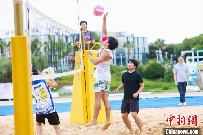 杭甬双城青年玩转沙排 以海洋运动为媒增进友谊  第2张