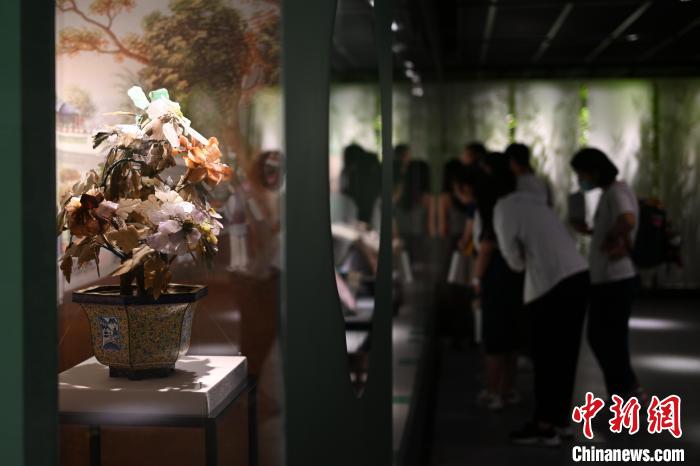 清代外销艺术品上的岭南园林文化展在广州开幕  第3张