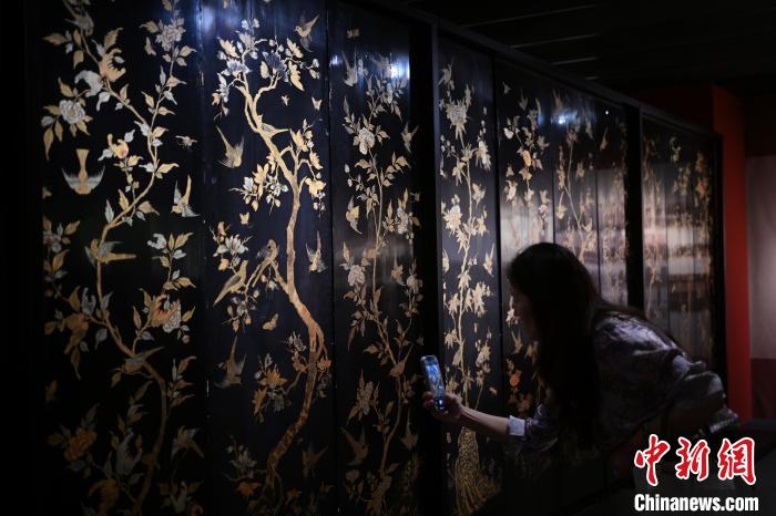 清代外销艺术品上的岭南园林文化展在广州开幕  第4张
