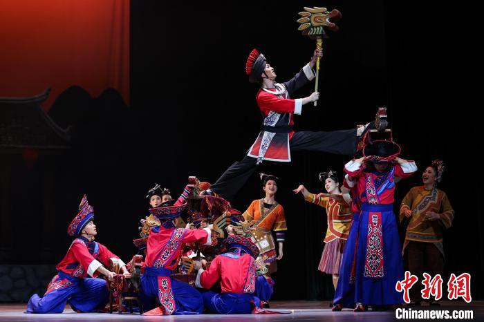 大型民族舞剧《天蝉地傩》在贵阳上演  第1张