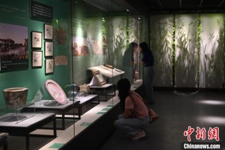 清代外销艺术品上的岭南园林文化展在广州开幕
